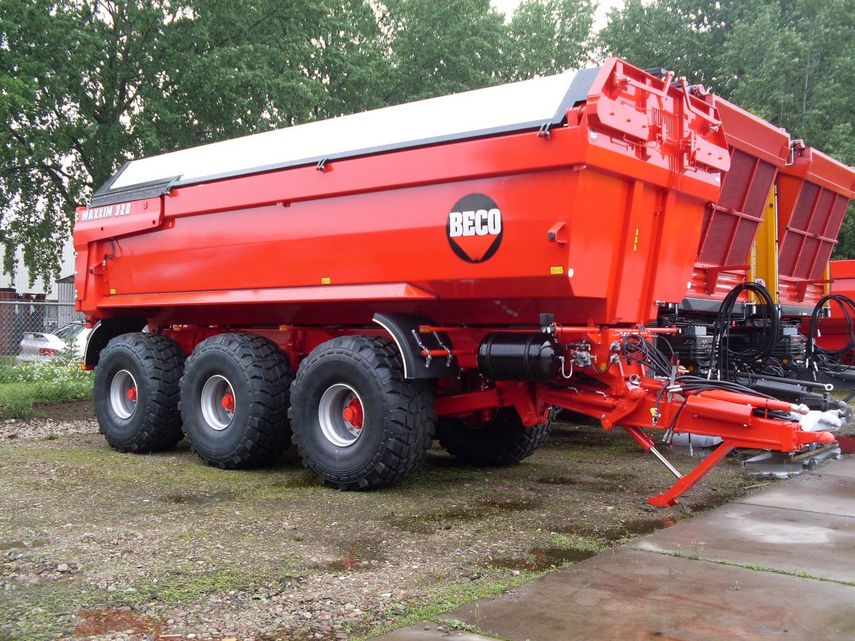 Beco - Sandmuldenkipper Tridem 300